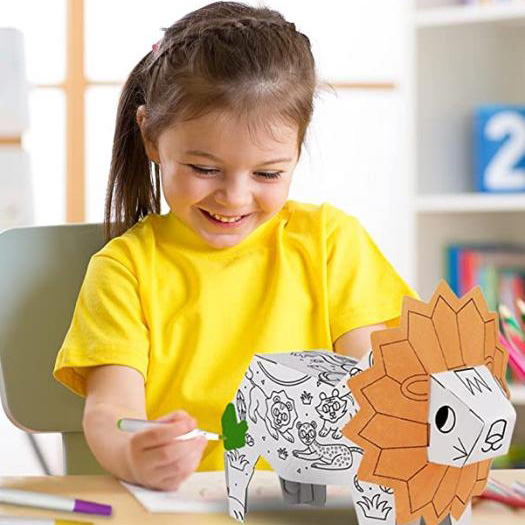 Wat is de betsjutting fan it oanmoedigjen fan bern om te boartsjen mei DIY-edukative boartersguod?